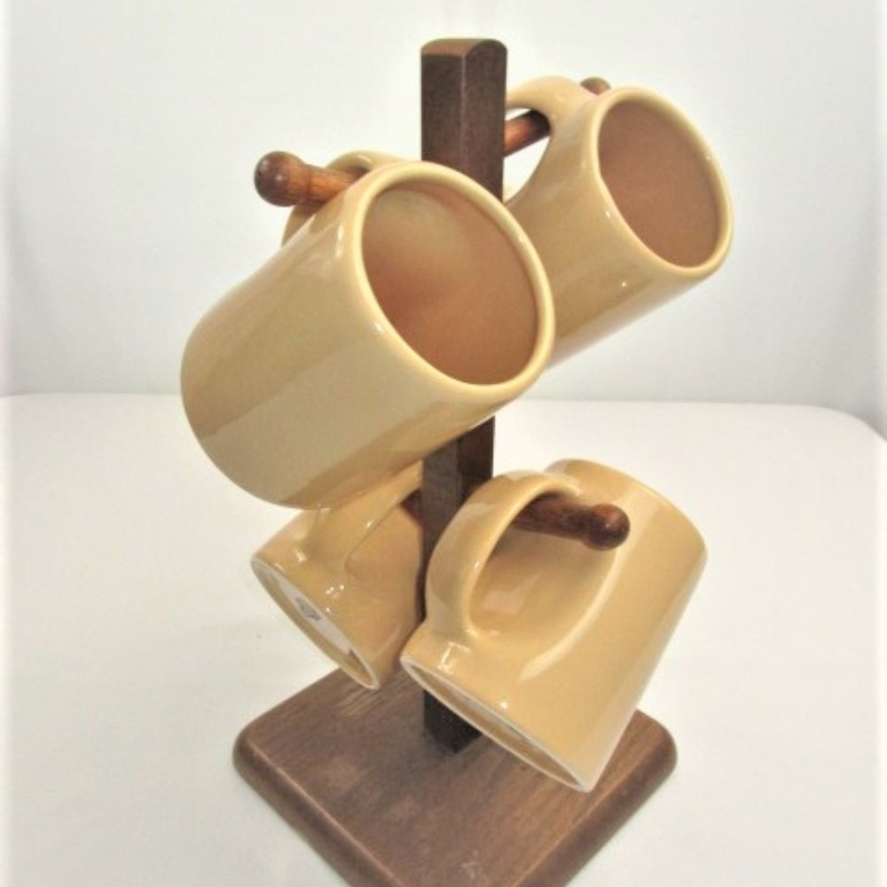 Retro Set of 4 Mugs With Wooden Stand